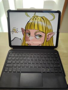 iPad キーボード付きケース、壁紙は天使（ガチギレ）
